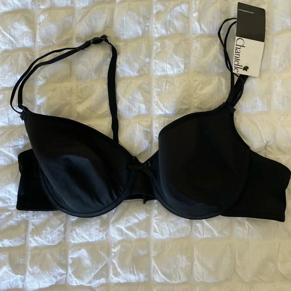 Chantelle black knit tee bra